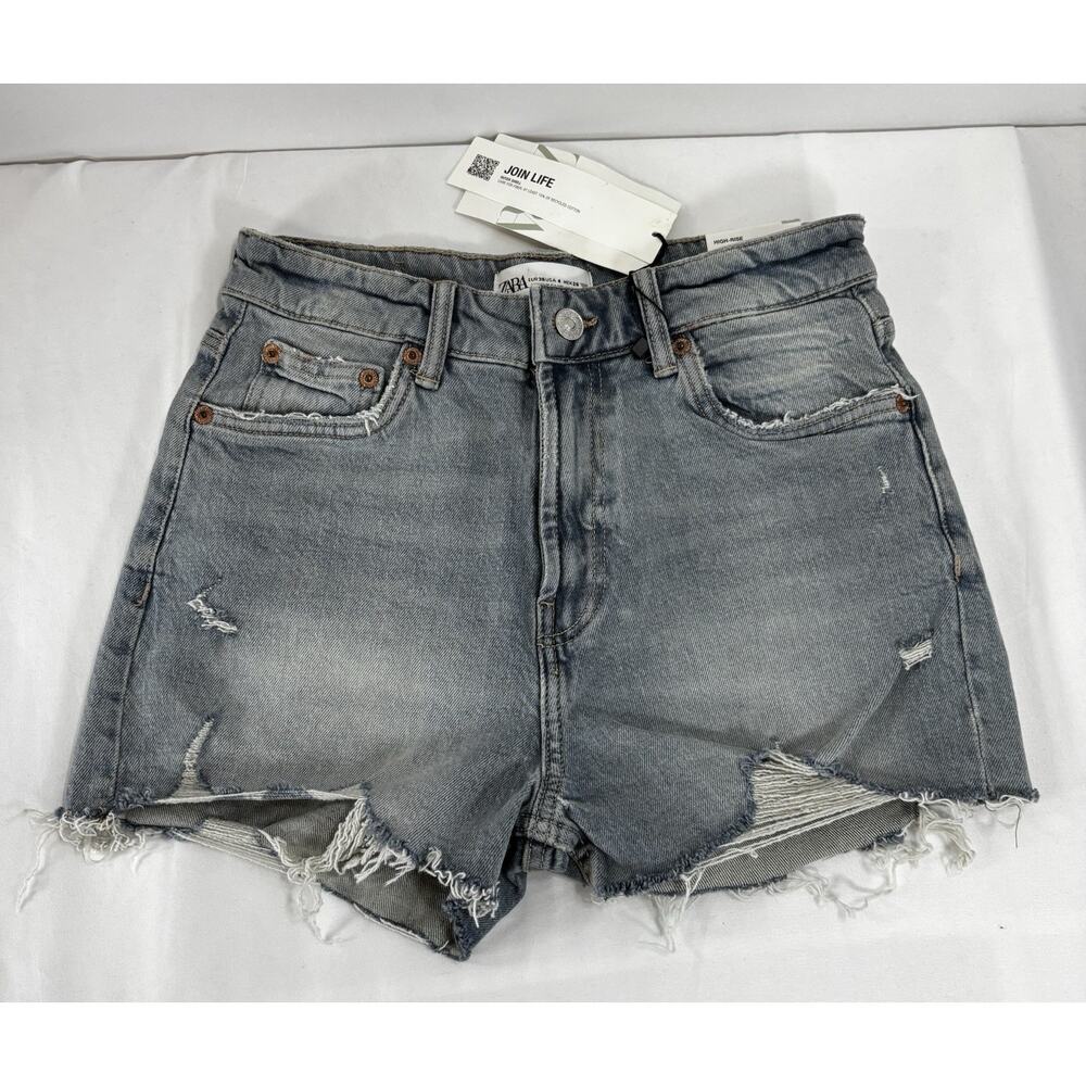 NWT Zara High Rise Jean Shorts Light Denim Frayed Hem Women’s Size USA 4